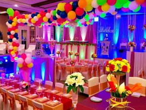 Decoratiuni colorate pentru evenimente festive si ocazii speciale.